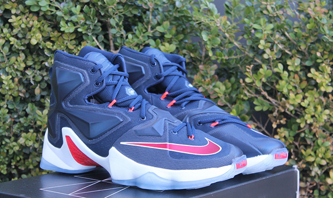 Midnight Navy Nike LeBron 13