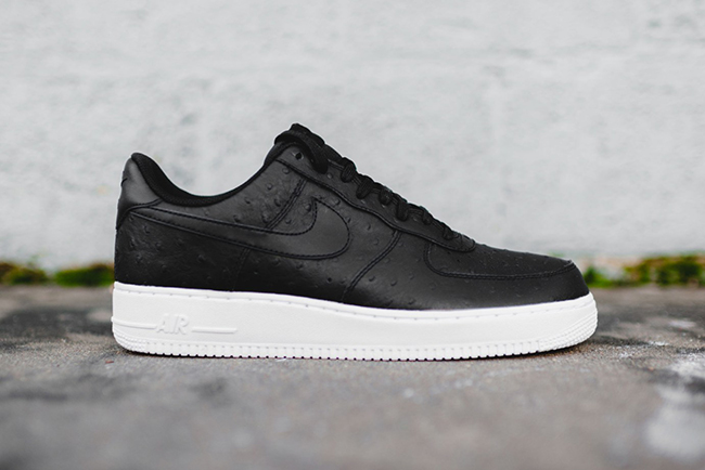 Nike Air Force 1 Low Ostrich Black