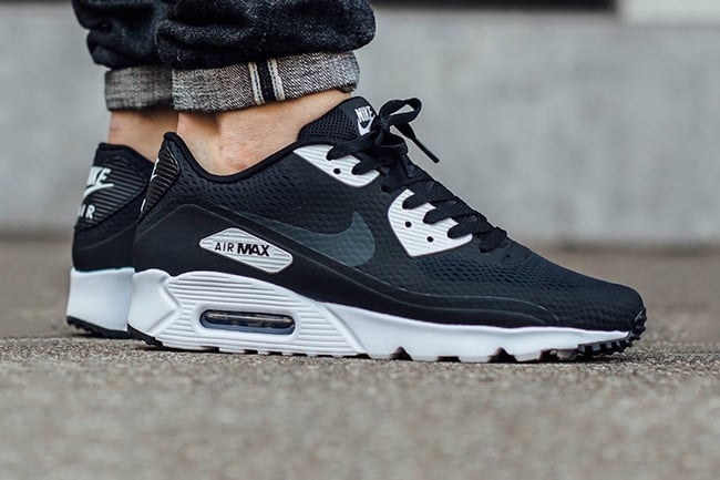 black and white air max 90 essential