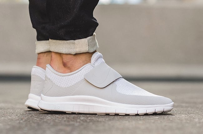 nike free socfly on feet