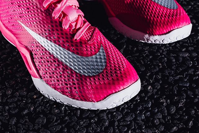 Nike Hyperlive Think Pink