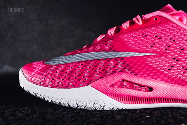 Nike Hyperlive Think Pink