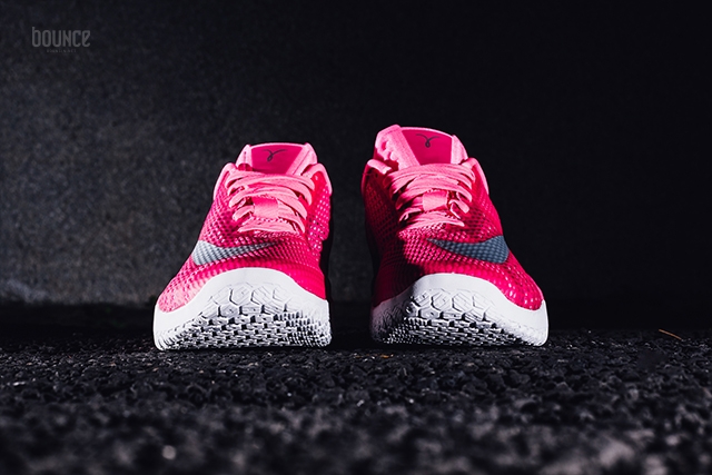 Nike Hyperlive Think Pink