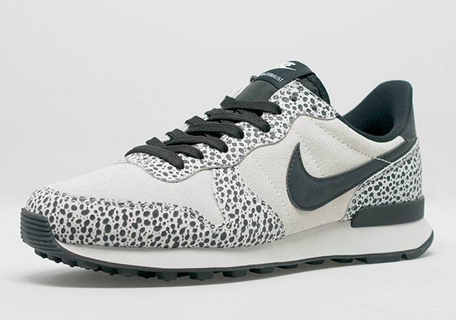 Nike Internationalist Safari