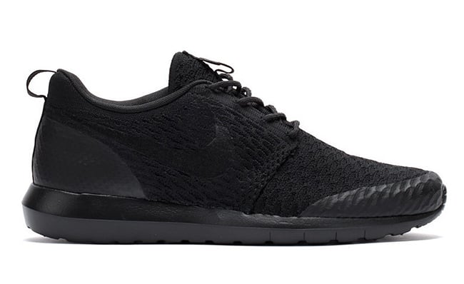 Nike Roshe NM Flyknit Triple Black