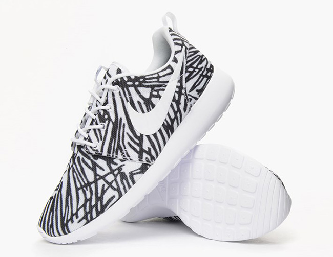 nike roshe black and white