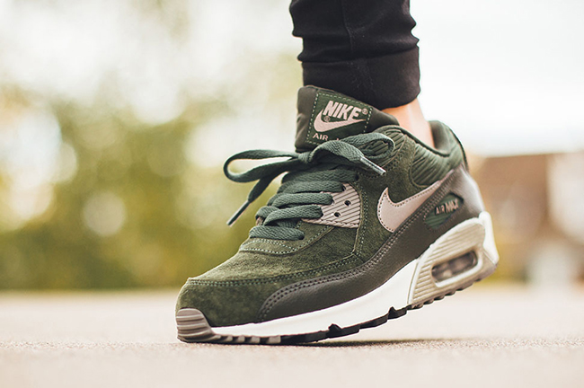 nike air max 90 green suede