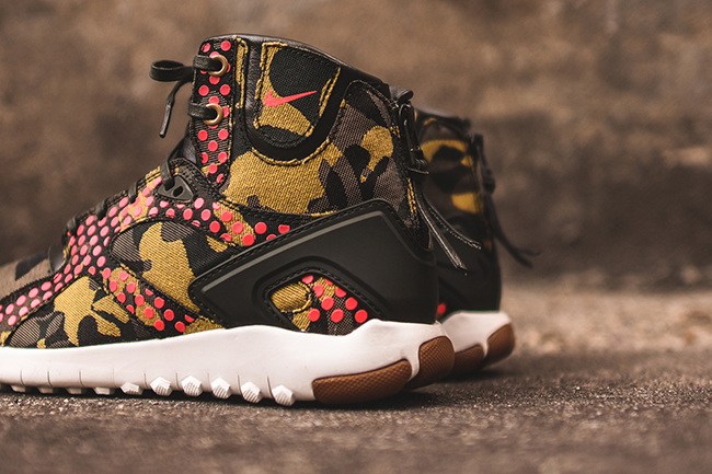 Nike WMNS Koth Ultra Desert Camo
