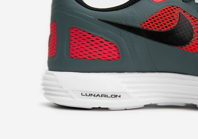 2016 Nike Lunar Flow