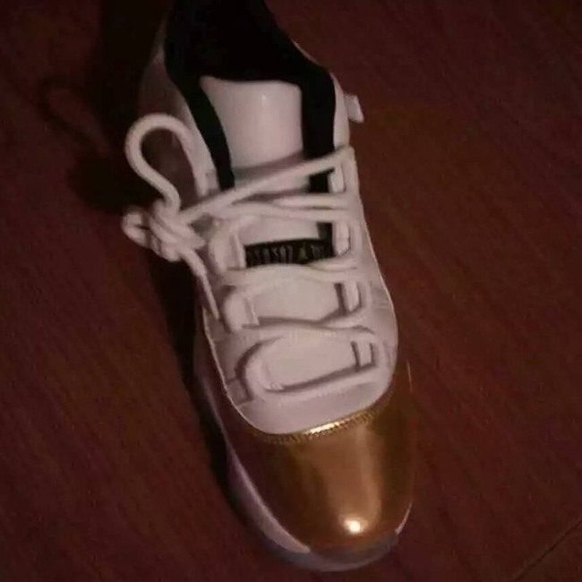 Air Jordan 11 Low Gold