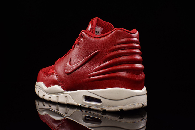 Nike Air Entertrainer Red