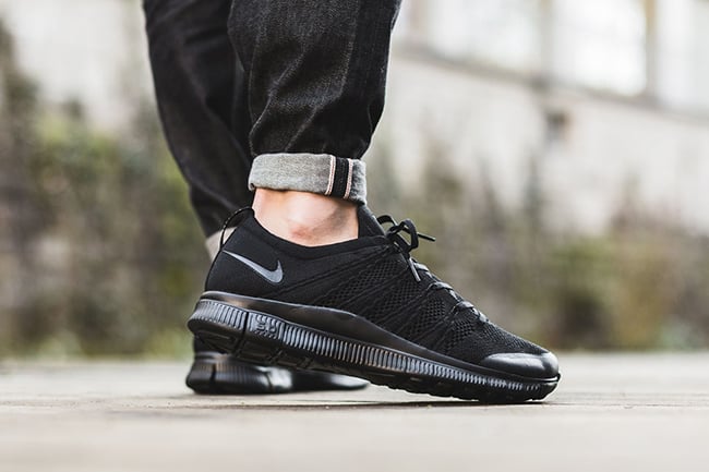 nike free flyknit nsw black