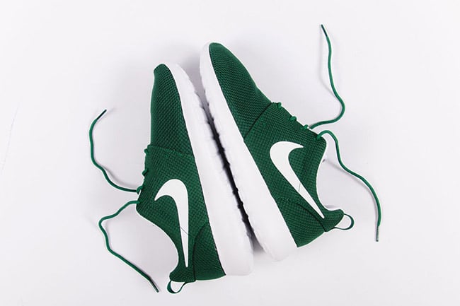 green nike roshe womens