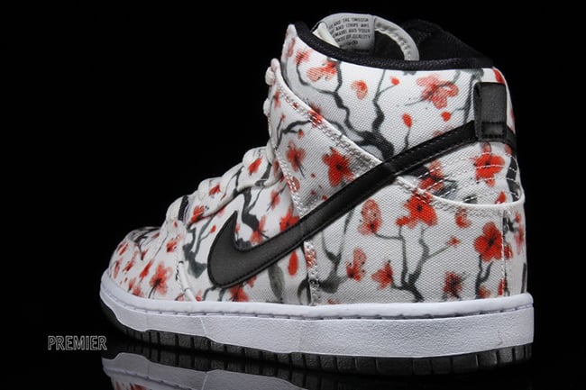 Nike SB Dunk High Cherry Blossom