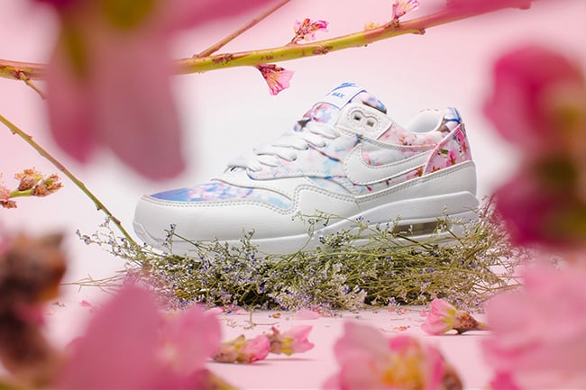 Nike WMNS Cherry Blossom Pack