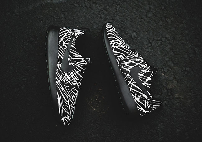 Nike Roshe One Print in Black/White Just Launched