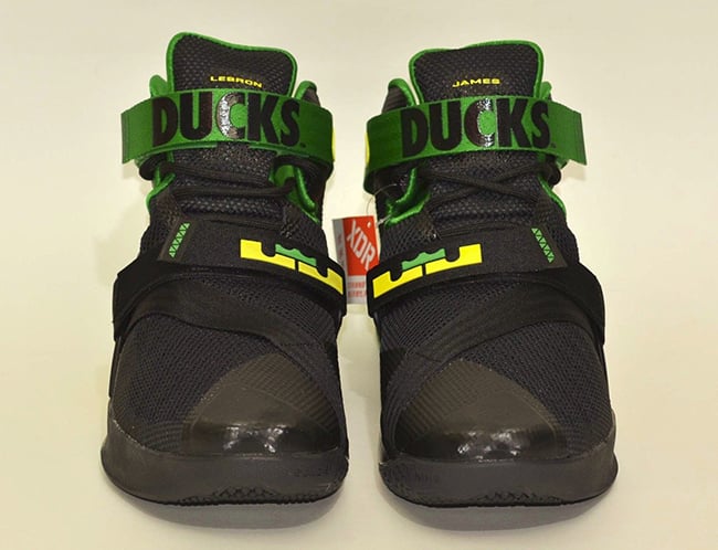 Oregon Ducks Nike LeBron Soldier 9
