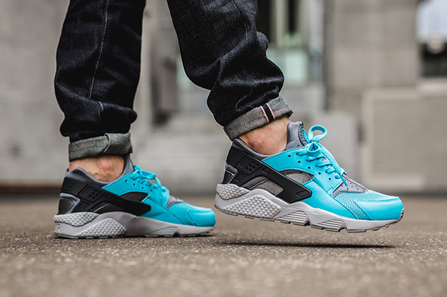 On Feet Photos of the Nike Air Huarache ‘Beta Blue’