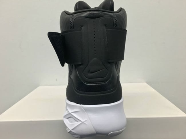 Nike Swoosh Hunter Black White