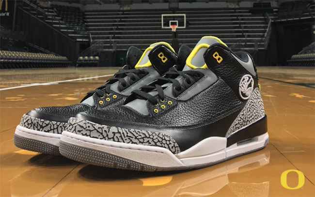 Oregon Ducks ‘Pit Crew’ Air Jordan 3 Giveaway