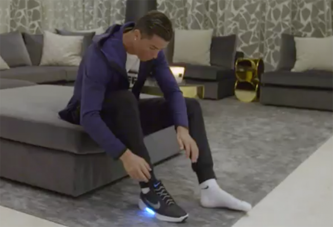 Cristiano Ronaldo Tries on the Power Lacing Nike HyperAdapt 1.0