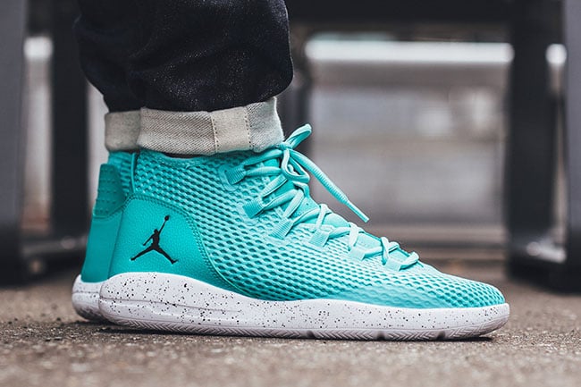 Jordan Reveal ‘Hyper Turquoise’