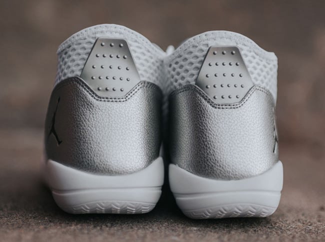 Jordan Reveal White Silver