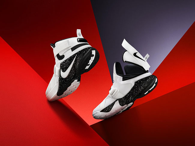 Nike Flyease Entry System