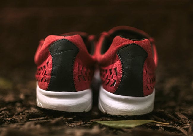 Nike Mayfly Woven Terra Red