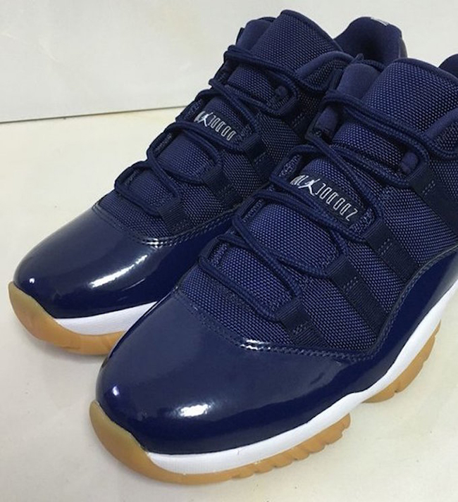 Air Jordan 11 Low Midnight Navy Gum