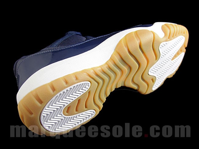 Jordan 11 Low Navy Gum