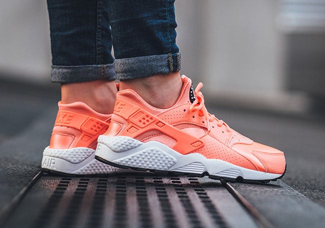 nike air huaraches pink