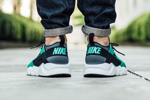 nike huarache mint