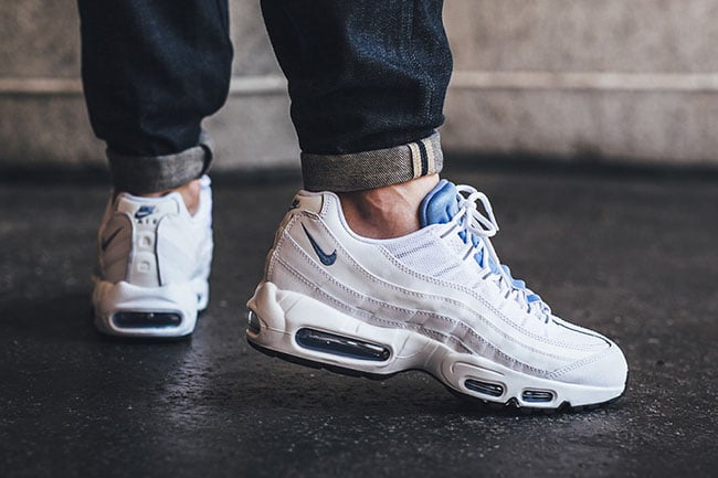 air max 95 essential on feet