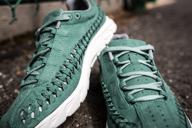 Nike Mayfly Woven Jade Glaze