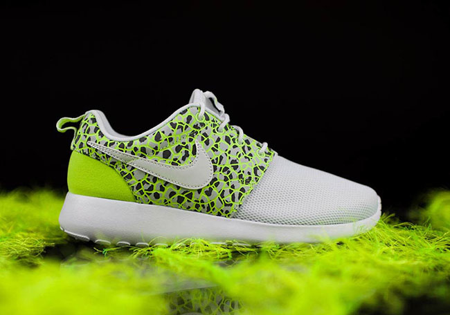 Nike Roshe One ‘Ghost Green’