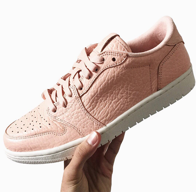 Air Jordan 1 Low No Swoosh Pink