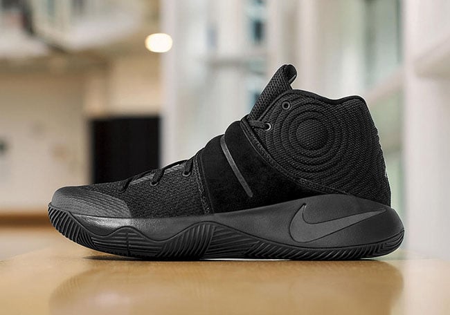 Nike Kyrie 2 Triple Black