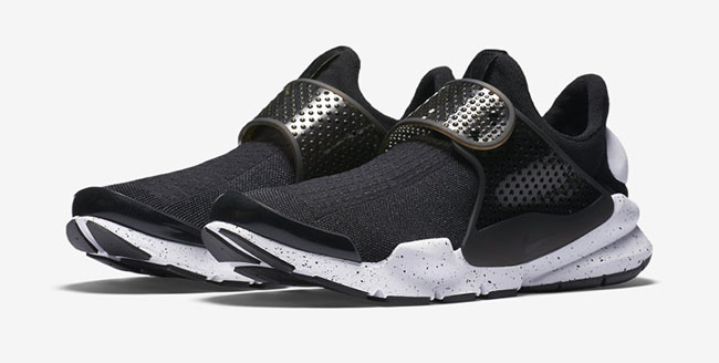 nike sock dart black and white