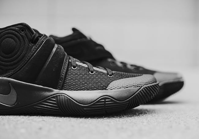 Triple Black Nike Kyrie 2