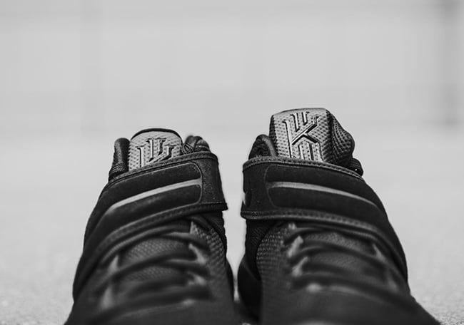 Triple Black Nike Kyrie 2