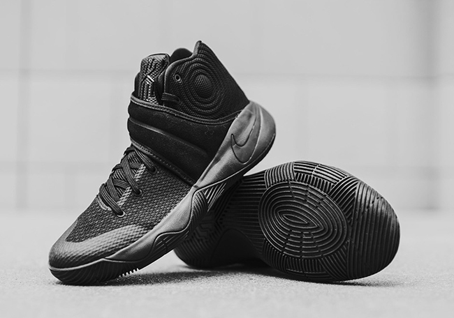 Triple Black Nike Kyrie 2