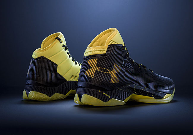 Under Armour Curry 2.5 Black Tax