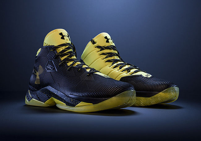 Under Armour Curry 2.5 Black Tax