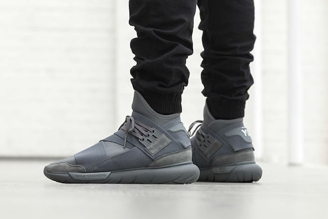 y3 qasa on feet