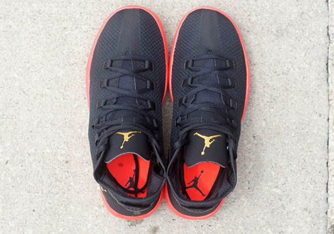 Jordan Reveal Infrared Black Gold