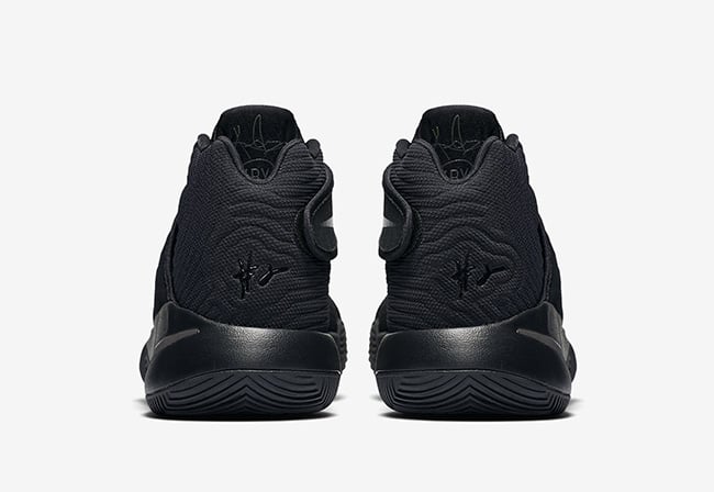 Kyrie 2 Triple Black