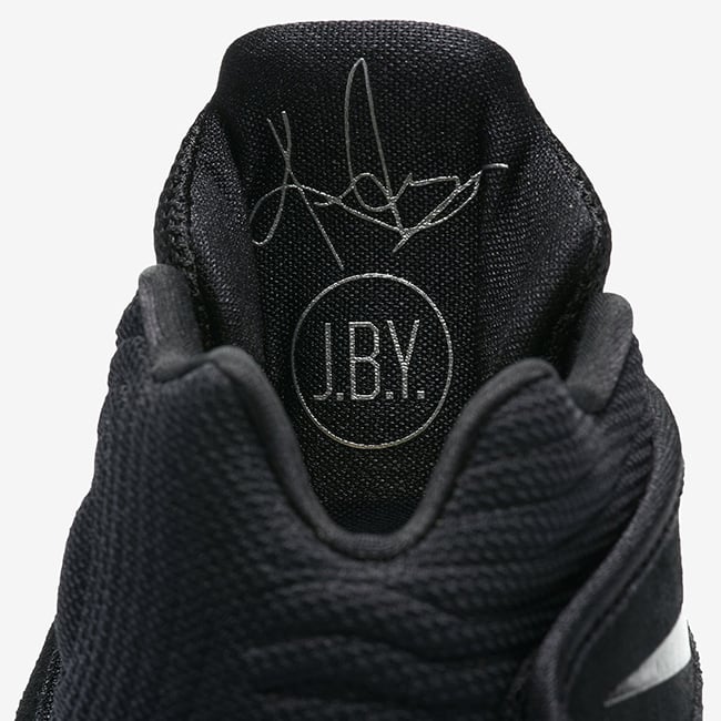 Kyrie 2 Triple Black