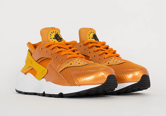 gold huaraches