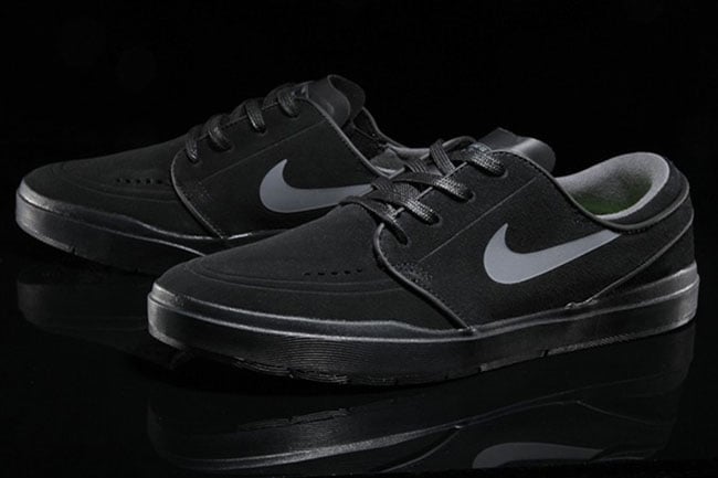 stefan janoski triple black